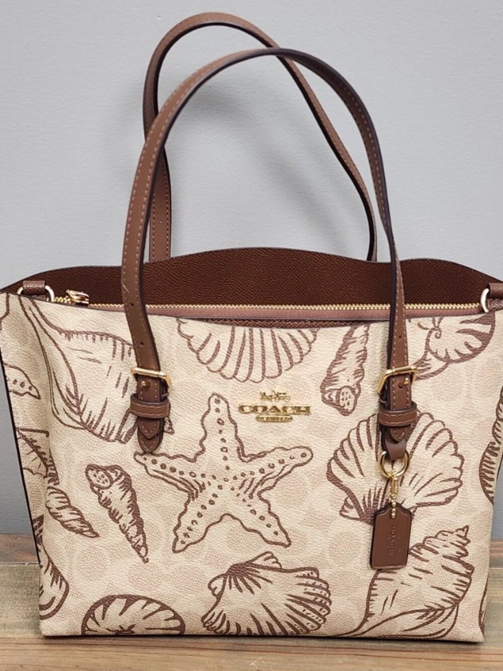 NWT Coach Mollie Tote Bag 25 In Signature Canvas With Shell Print CBH63 - Picture 3 of 12